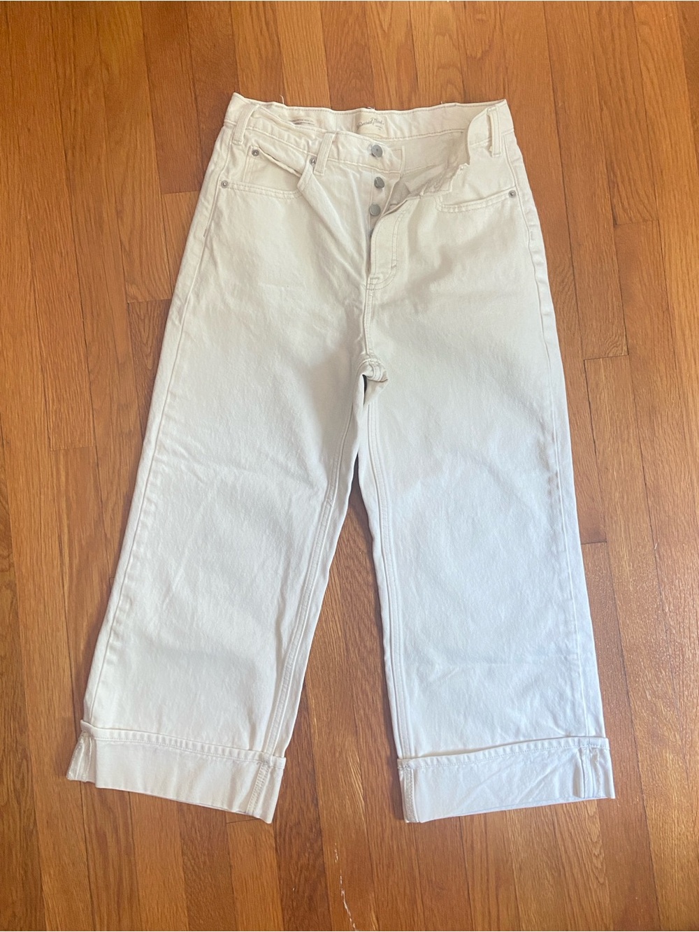 Universal Tread Cropped Vintage Wide-Leg Cream Jeans